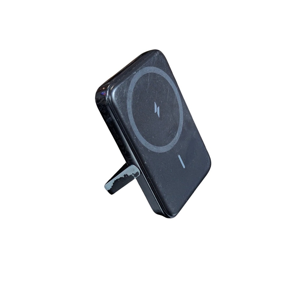 Cc1U Anker MagGo Magnetic Wireless Battery 5,000 mAh w/ Foldable Stand Blk, Used